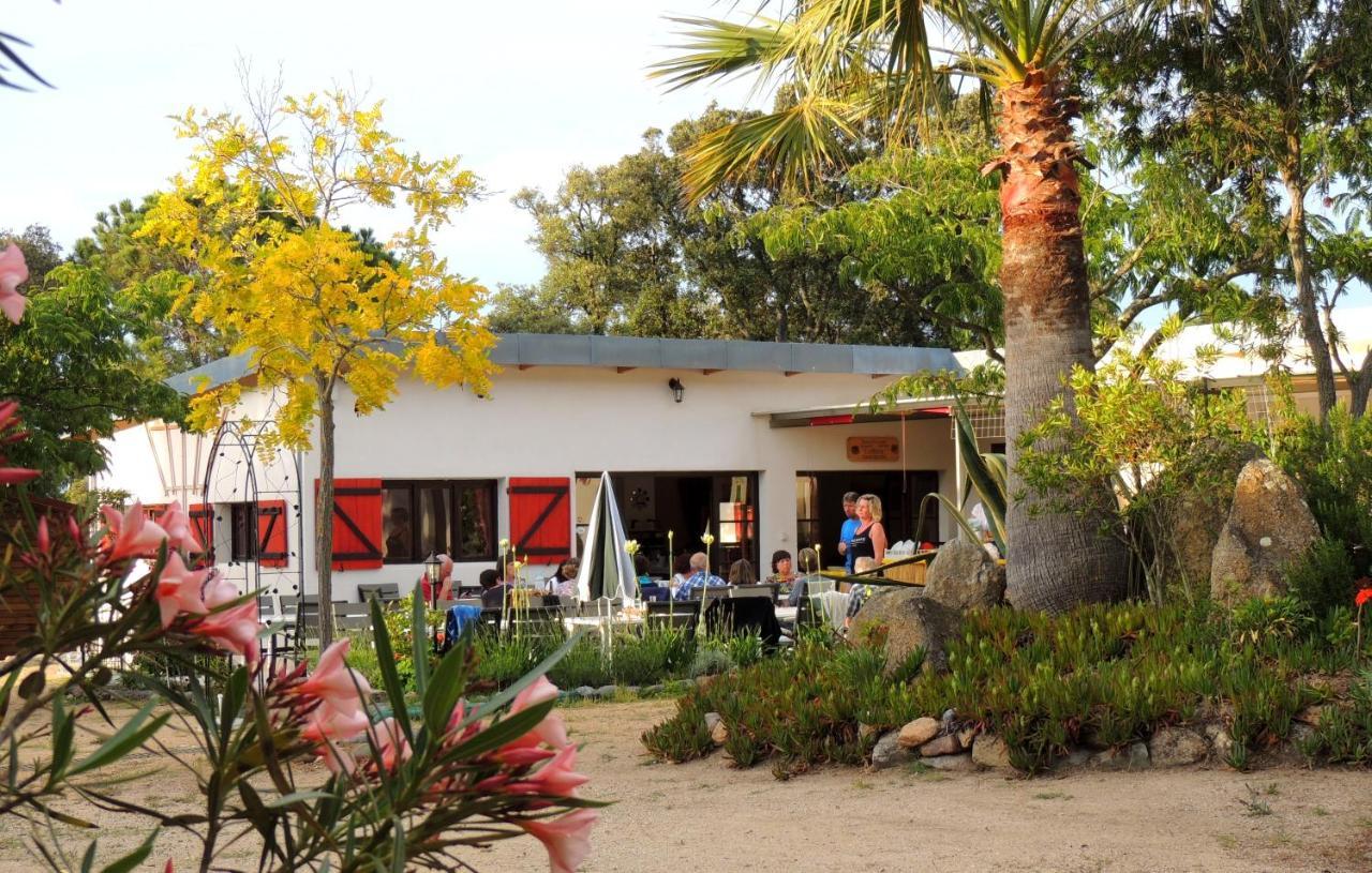 Feriendorf La Mora Calvi  Exterior foto